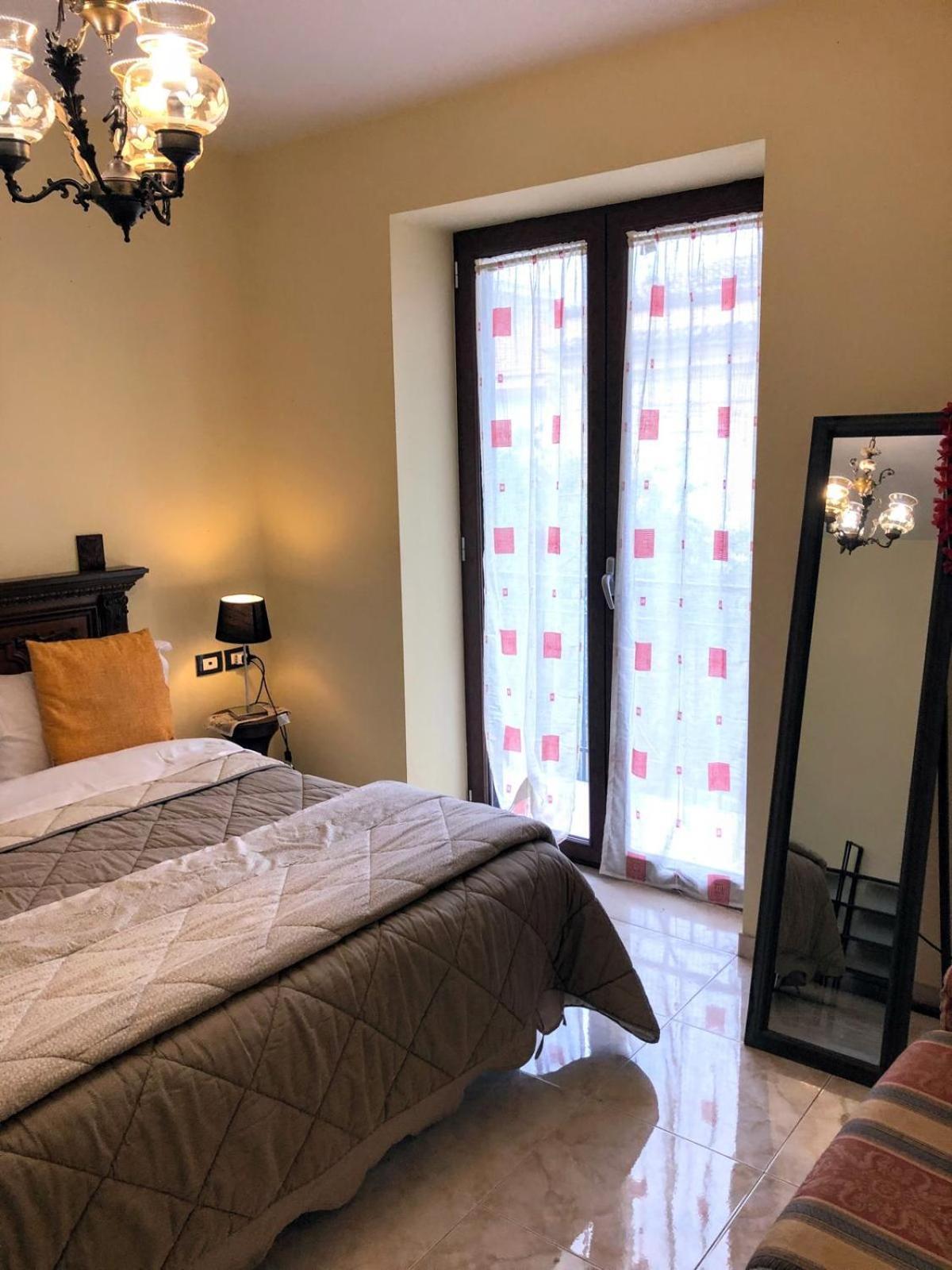Bed and Breakfast Di Padre In Figlio Caserta Exterior foto